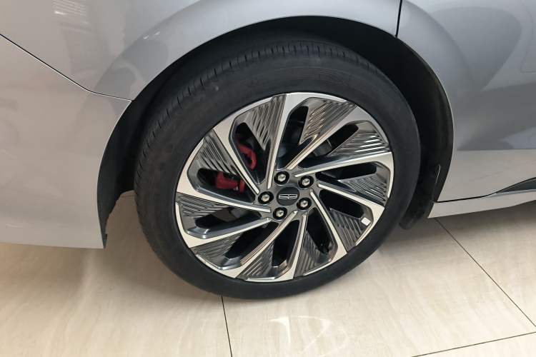 Used Lincoln Z 2024 2.0T Two-Wheel Drive Prestige Hybrid Version