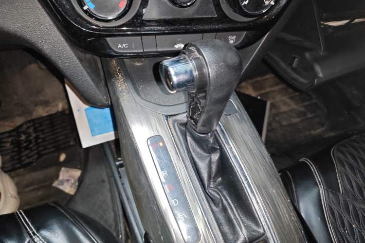 Used Honda XR-V 2017 1.5L LXi CVT Classic Edition Gear Lever