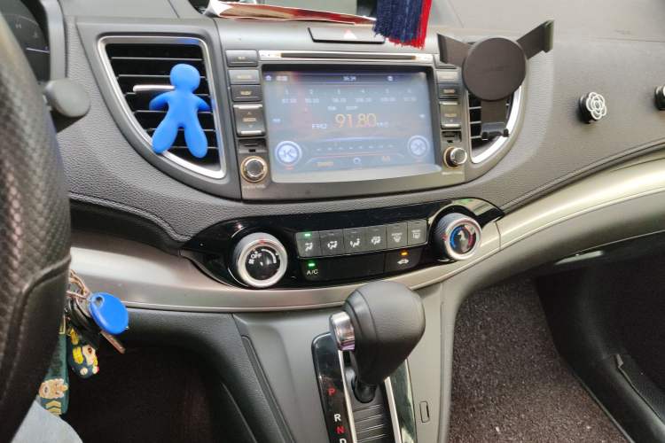 Used Honda CR-V 2016 2.0L two-wheel drive Urban Edition Audio And AC Panel