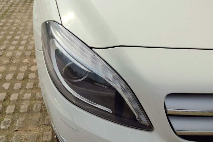 Used Mercedes-Benz B-Class 2012 B 200 Right Front Headlight