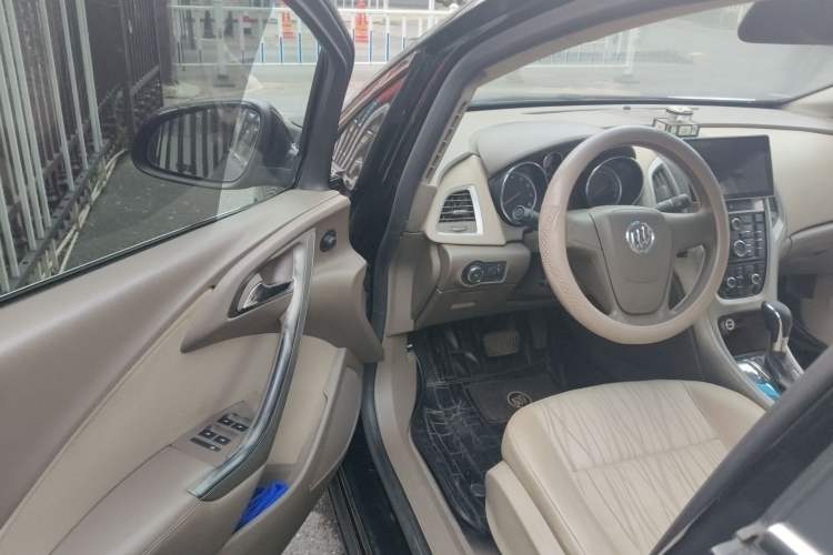 Used Buick GT 2013 GT 1.6L Automatic Comfort Edition Driver Seat