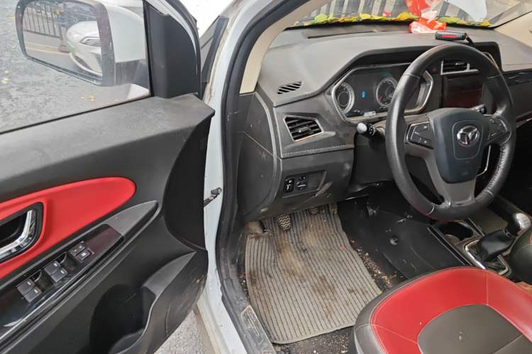 Used FAW Yingzhi G3 2016 G3S 1.5L Manual Luxury Navigation Edition
