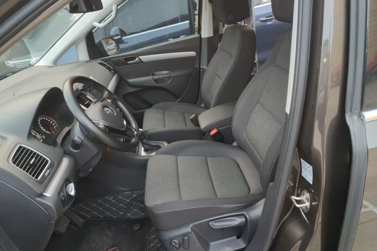 Used Volkswagen Sharan 2016 380TSI Comfort Edition 7-Seater
