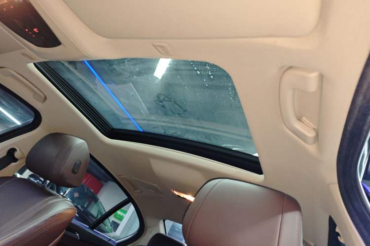 Used BMW 5 Series 2017 525Li Luxury Design Package Headliner