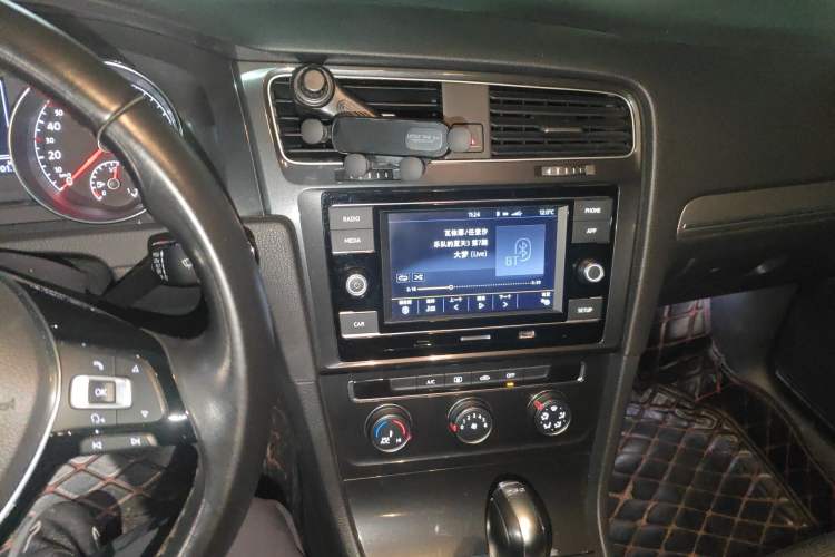 Used Volkswagen Golf 2018 230TSI Automatic Comfort Model
