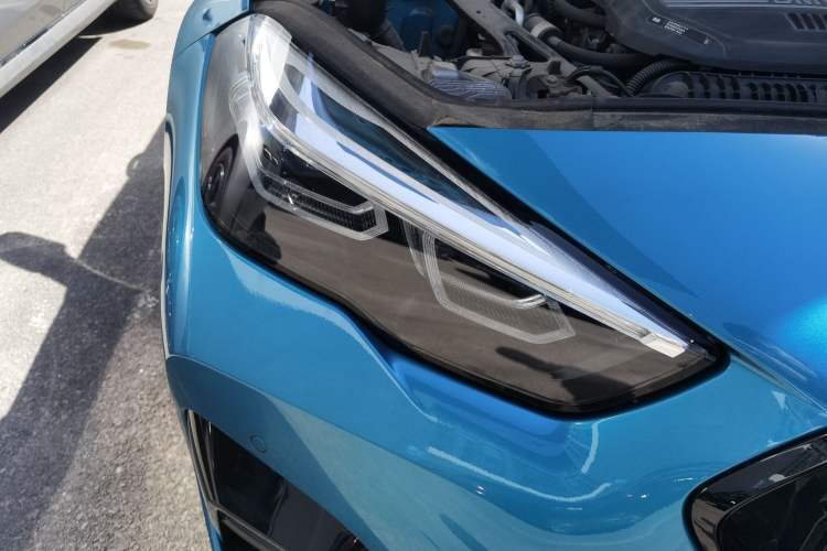 Used BMW 2 Series 2021 225i Four-Door Coupe M Sport Night Edition Right Front Headlight