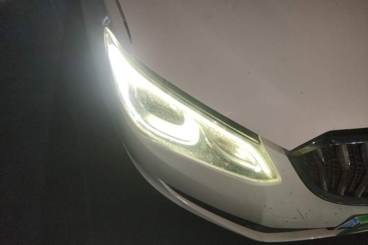 Used Buick GT 2016 15N Automatic Elite Edition Right Front Headlight