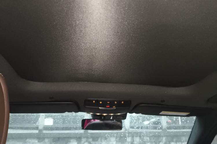 Used Mercedes-Benz GLC 2021 GLC 260 L 4MATIC Dynamic Edition Headliner