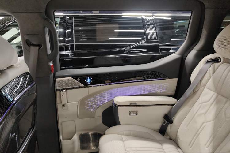 Used Zeekr 009 2022 WE Edition
