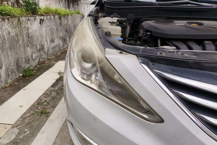 Used Hyundai Sonata 2013 2.0L Automatic Luxury Edition Right Front Headlight