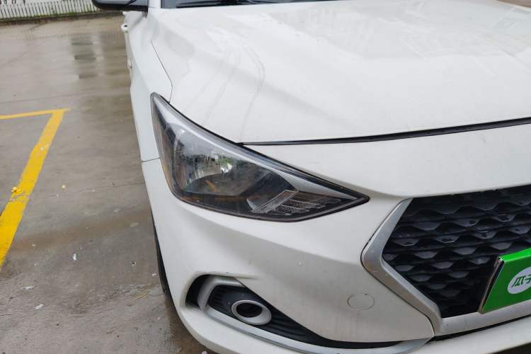 Used Hyundai Celesta 2017 1.6L Automatic Enjoyment Version GLS Right Front Headlight