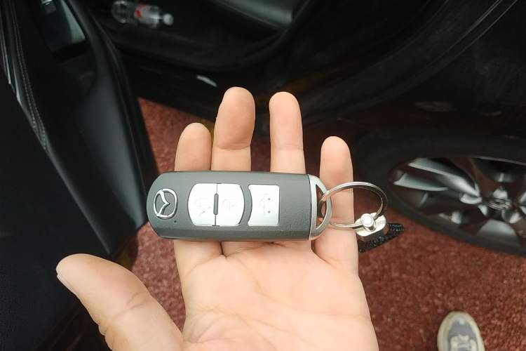 Used Mazda Atenza 2020 2.0L Blue Sky Luxury Edition Vehicle Key