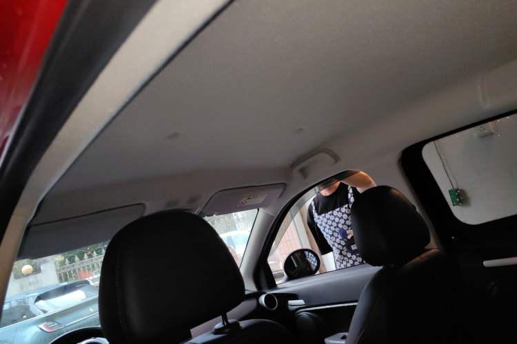 Used ORA Black Cat 2022 Updated Version 301 km Cute Pet Edition Lithium Iron Phosphate Headliner