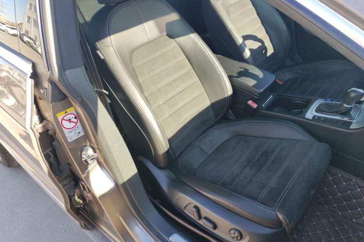 Used Volkswagen FAW-Volkswagen CC 2013 1.8TSI Luxury Model Right Front Seat