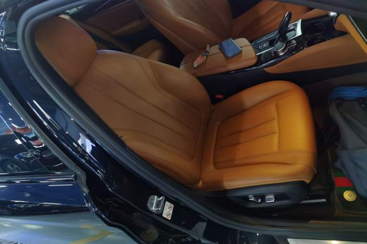 Used BMW 5 Series 2018 Restyled 530Li Leading Edition M Sport Package
