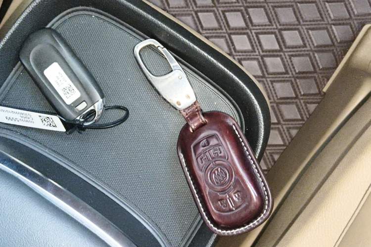 Used Buick GL8 2021 ES Land Cruiser 653T Luxury Edition