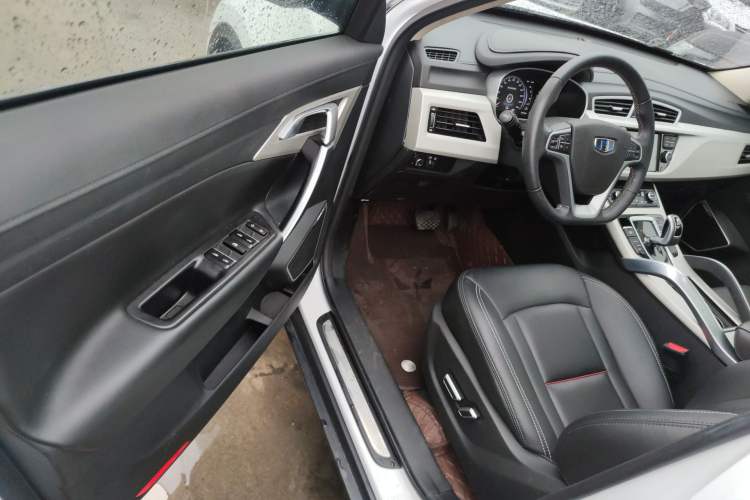 Used Geely Auto Emgrand X7 Sport 2020 1.8TD DCT Two-Wheel Drive Smart Connect 4G-Enabled Version Driver Seat