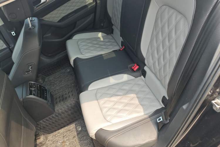 Used Volkswagen Magotan 2023 2 Million Units Limited Edition 330TSI DSG Leading Version
