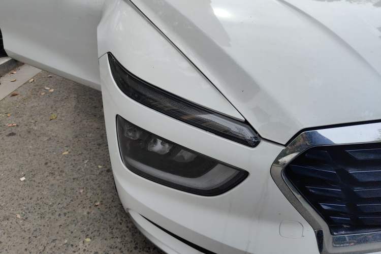 Used Hyundai Mistra 2021 1.8L CVT LUX Premium Edition Right Front Headlight