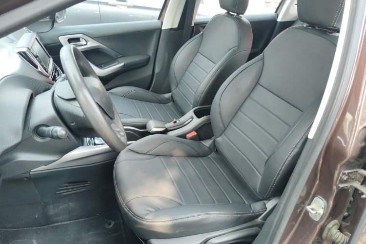 Used Peugeot 2008 2014 1.6L Automatic Fashion Edition