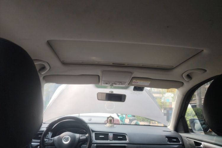 Used Volkswagen Cross Lavida 2014 1.4TSI DSG Headliner