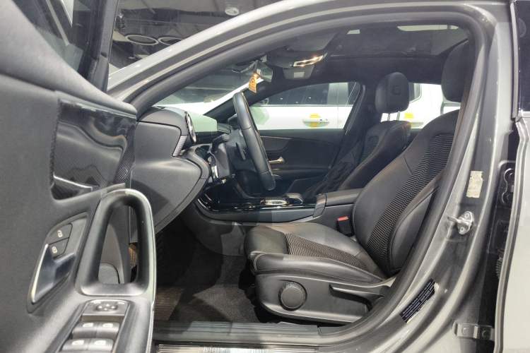 Used Mercedes-Benz A-Class 2019 A 200 Dynamic Edition Driver Seat
