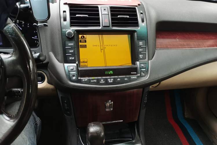 Used Toyota Crown 2010 3.0L Royal Saloon Audio And AC Panel