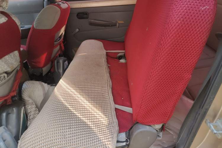 Used Wuling Hongguang 2013 1.5L Base Version
