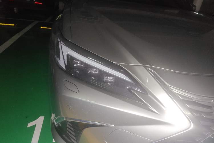 Used Lexus ES 2025 200 Premium Edition
