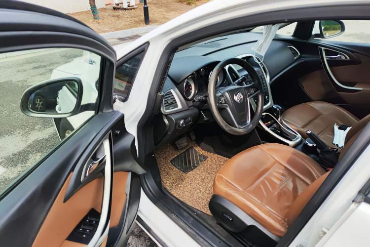 Used Buick GT 2013 GT 1.8L Automatic Fashion Edition
