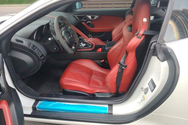 Used Jaguar F-TYPE 2015 3.0 SC Hardtop Version Left Front Seat