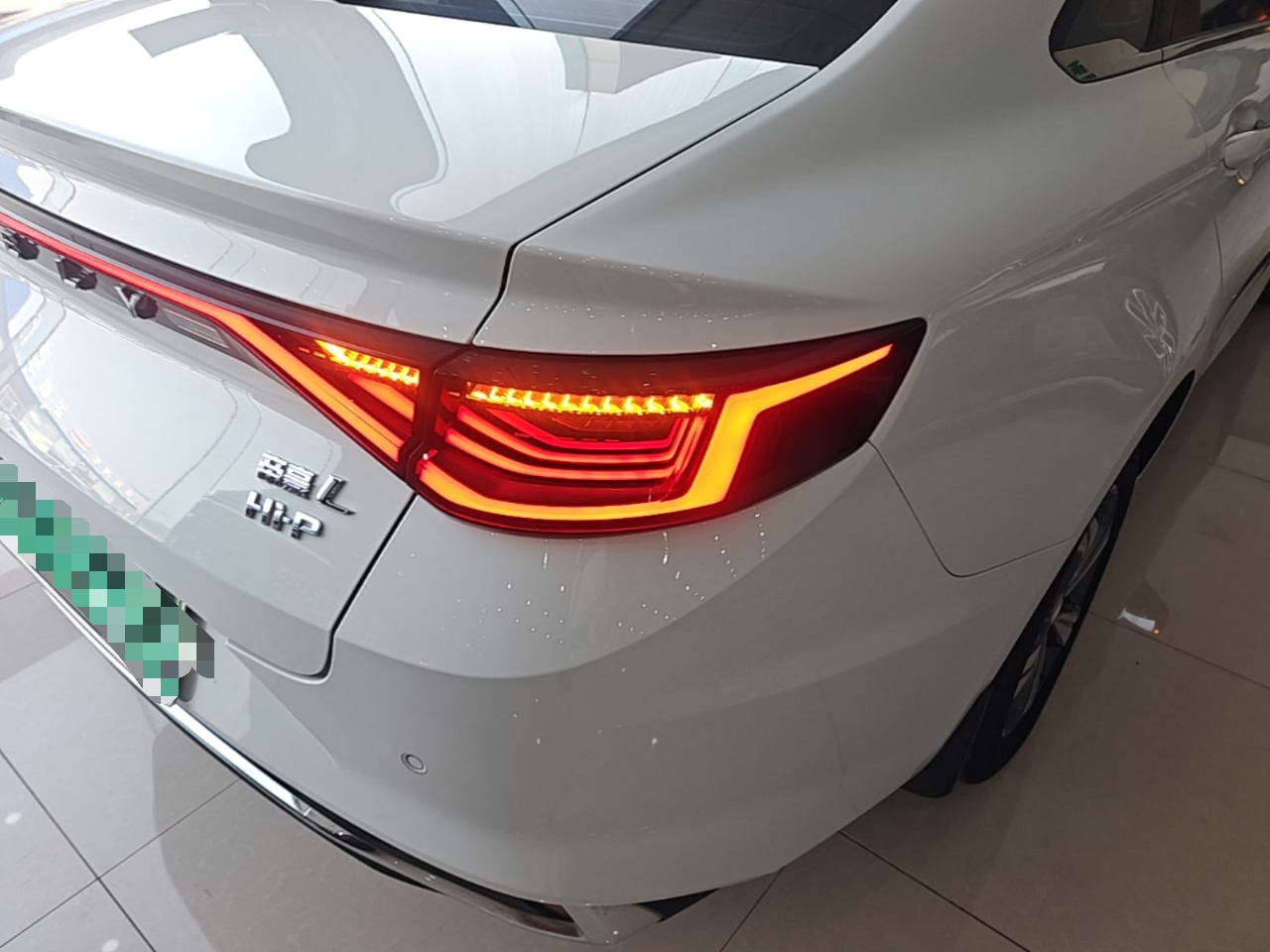 Geely Auto Emgrand L HiP 2024 Longteng Edition 1.5TD-DHT Pro 100KM Superior Model — снимка 9