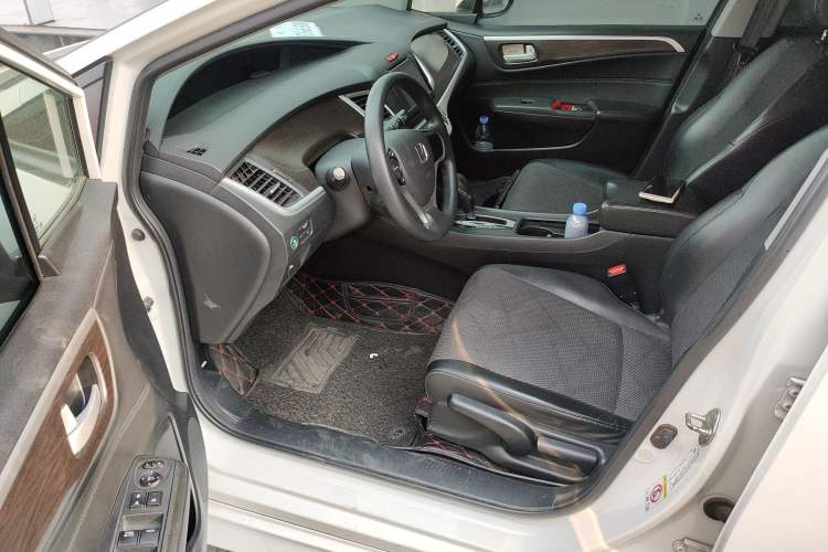 Used Honda Jade 2013 1.8L automatic Comfort version 5 seats Driver Seat
