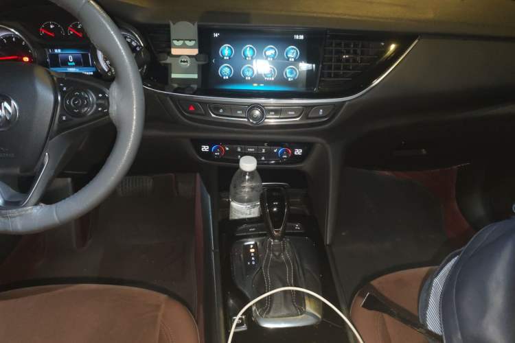 Used Buick Regal 2019 20T Elite Version China VI Standard Audio And AC Panel