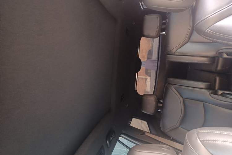 Used Cadillac XT6 2021 28T Six-Seater Fashion Edition Headliner