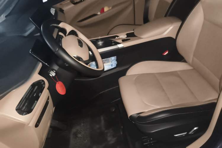 Used Geometry C 2022 550KM Grapefruit Plus
