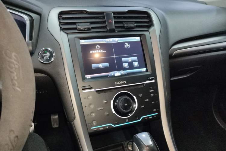 Used Ford Mondeo 2013 2.0L GTDi240 Luxury Sport Model Audio And AC Panel