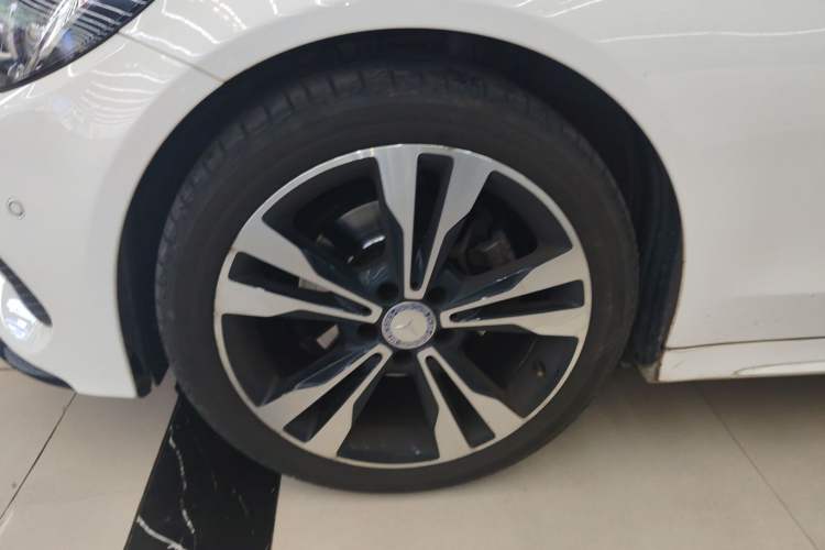 Used Mercedes-Benz C-Class 2017 C 200 Sport Edition 4MATIC Exterior 4