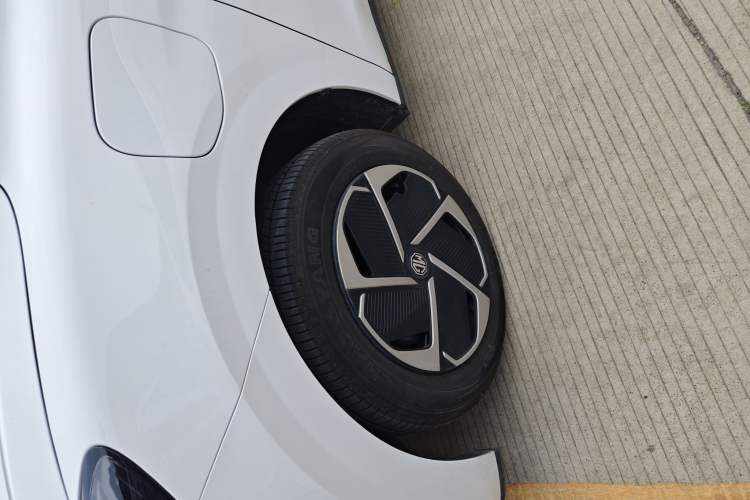 Used MG 4 EV 2026 Model 437 Composed Edition Left Front Wheel Hub