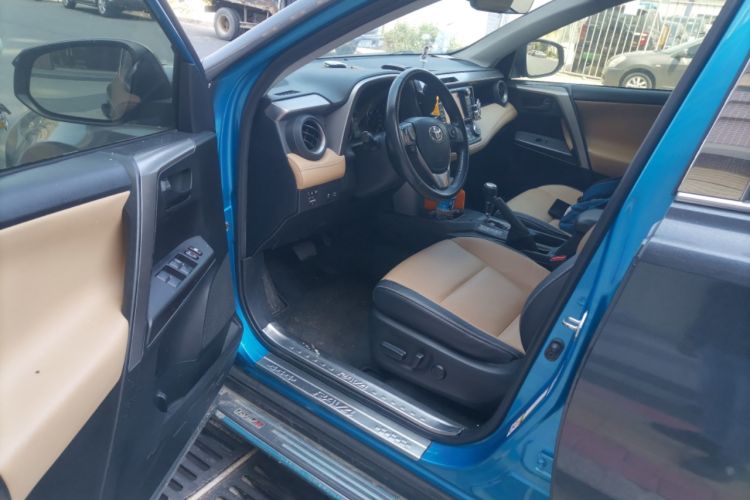 Used Toyota RAV4 2016 2.5L Automatic 4x4 Elite Edition