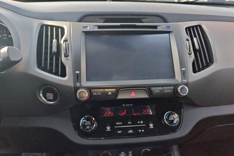 Used Kia Sportage R 2015 2.0L Automatic Two-Wheel Drive DLX Model
