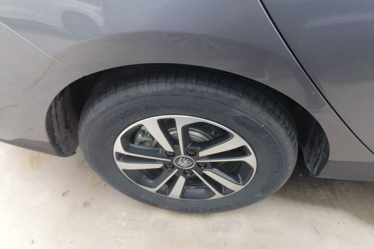 Used BYD Qin PLUS 2025 DM-i Smart Drive 120KM Superior Model
