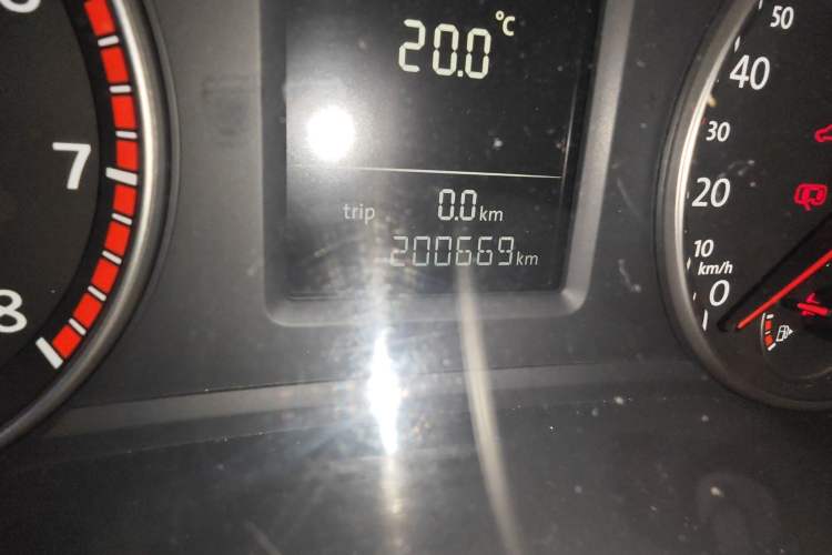 Used Volkswagen Passat 2013 1.8TSI DSG Prestige Edition Odometer Close Up