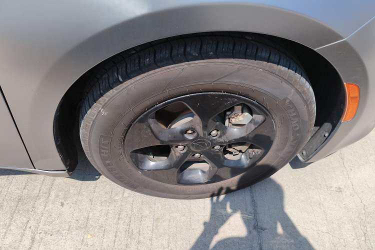 Used Chrysler Grand Voyager PHEV 2018 3.6L Plug-in Hybrid Right Front Wheel Hub