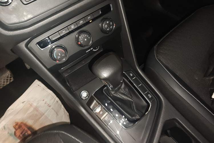 Used Volkswagen Tiguan L 2017 330TSI Automatic Two-Wheel Drive Luxury Edition
