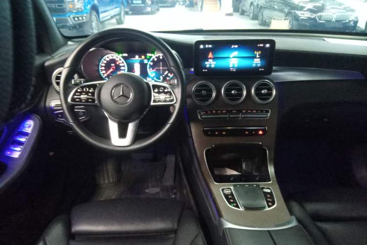 Used Mercedes-Benz GLC 2020 GLC 260 L 4MATIC Luxury Model
