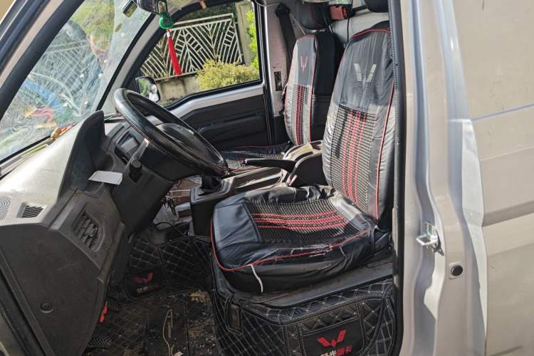 Used Wuling Rongguang New Truck 2019 1.8L Single-Row China VI LJ479Q6