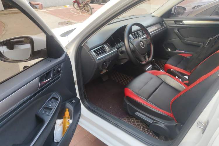 Used Volkswagen Bora 2018 1.5L Automatic Fashion Model Driver Seat