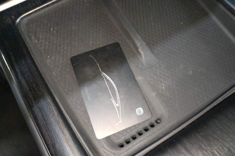 Used Xiaomi Auto SU7 2024 Four-Wheel Drive Ultra-Long Range Advanced Intelligent Driving Max Edition Interior 1