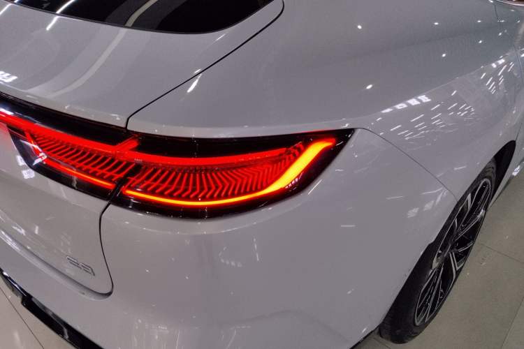 Used Geely Galaxy E8 2025 700 km Long-Range Intelligent Driving Version